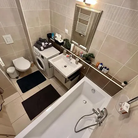 Daire Diamond - 3 Bedroom, Luxurious In The Heart Of The *